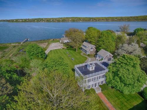 Orleans Casa | Waterfront Fun at this Huge Family Estate