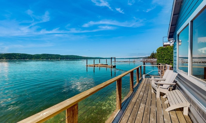 Belfair Casa | Waterfront getaway with expansive deck, gas grill & 40' private waterfront