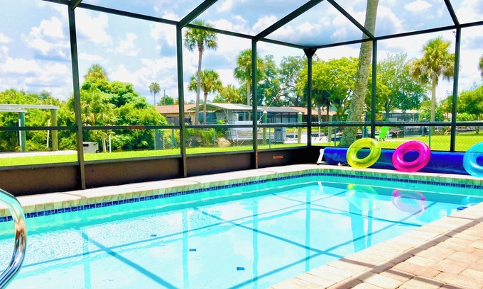 Indian Waters Casa | Waterfront, heated pool, floating dock, kayaks