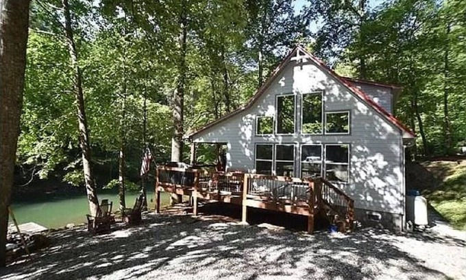 Bryson City Casa | Waterfront Home, Hot Tub, Gas Fireplace, Fire Pit, WiFi, Family & Dog-Friendly