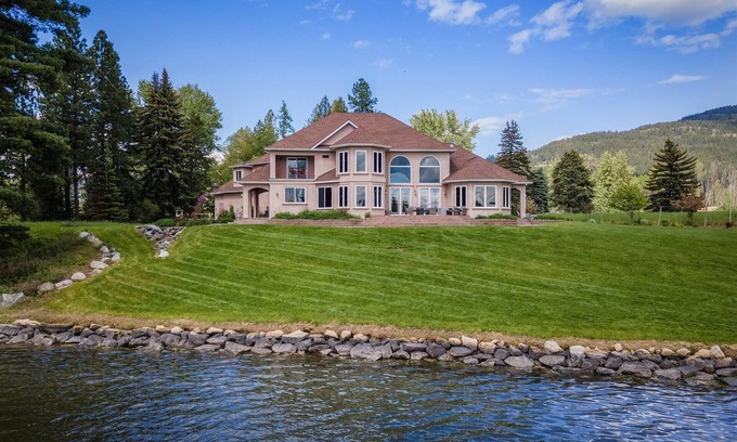 Comeback Bay Casa | Waterfront Home on Comeback Bay | Ideal for Family Reunions