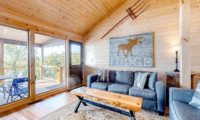 Dandridge Casa | Waterfront home on Douglas Lake w/ free attraction tickets, 2 decks, & rec room