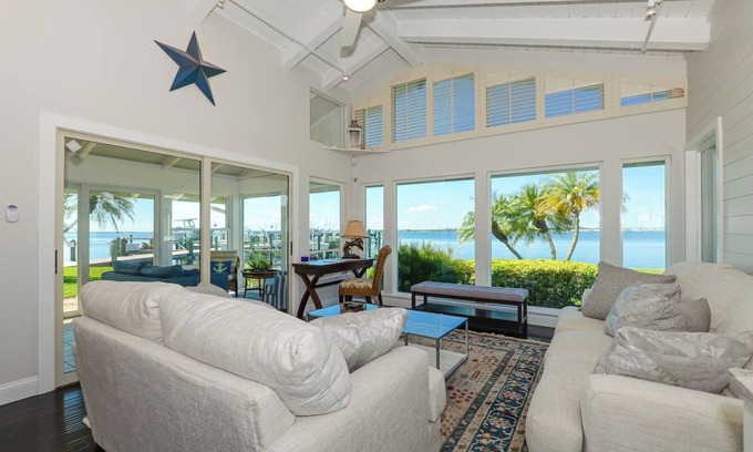 Jensen Beach Casa | Waterfront home on Hutchinson Island 1/2 mile from the beach