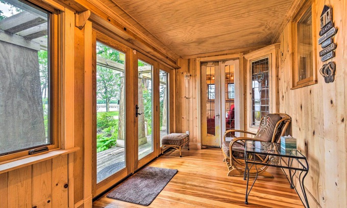 Harsens Island Casa | Waterfront Home on Harsens Island w/ Dock!