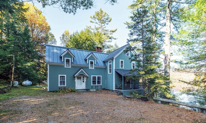 Hanover Casa | Waterfront Home w/ Fireplace near Sunday River