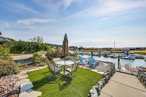 Oak Harbor Casa | Waterfront Home with Dock and Hot Tub in Oak Harbor!