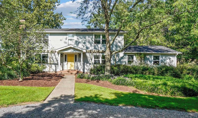 Bozman Casa | Waterfront Home with Pool & Pet Friendly