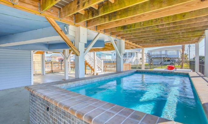 Cherry Grove Beach Casa | Waterfront Home with Deck in North Myrtle Beach!