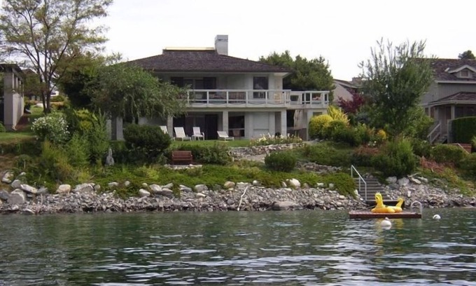 Wapato Point Casa | Impresionante Waterfront Home en Wapato Point: ** Tarifas especiales fuera de temporada **