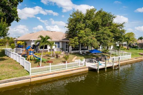 Fort Myers Casa | Waterfront House in Paradise at Cape Coral