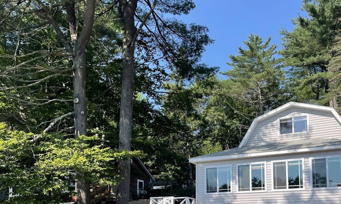 Shapleigh Casa | Waterfront house on Mousam Lake