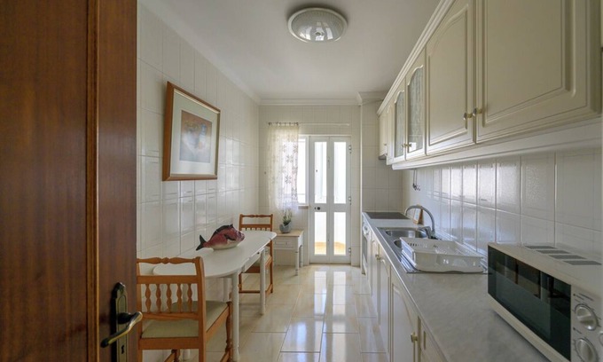 Cavacos Apartamento | Waterfront in Quarteira - Perfect vacation by the sea!