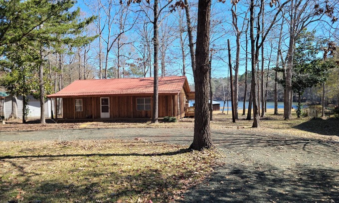 Hemphill Cabina | *WATERFRONT in Six Mile (Hemphill) on Toledo Bend