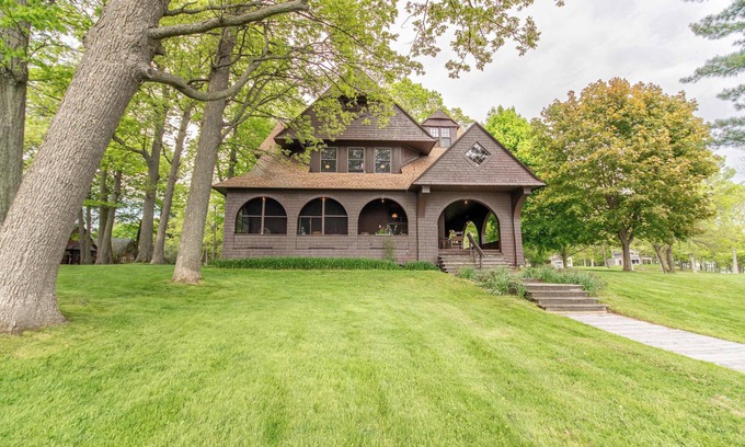 Frontenac Casa | Waterfront Island Retreat on Round Island w/ dock