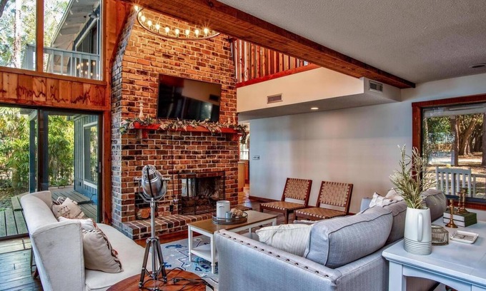 Lake Magdalene Casa | 6 Acre Lakefront Farmhouse W / SKI LAKE ACCESS, Kayak, SUP y Bass Fishing