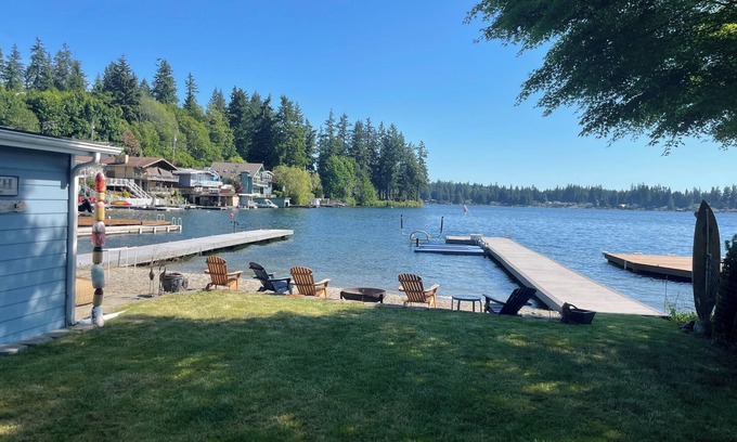 Lake Goodwin Casa | Waterfront Lake Goodwin Getaway