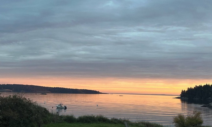 Lopez Island Casa | Waterfront Lopez Island home on sun-filled, low-bank property - 3 bedrm, 2 bath