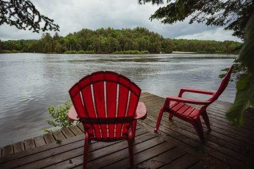 L'lle-du-Grand-Calumet Chalet De Esquí | Waterfront lux loft 2 bedroom perfect for couples