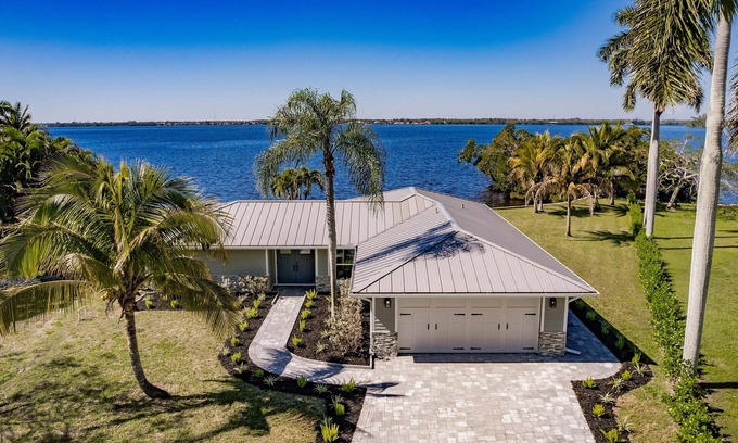 Fort Myers Casa | Waterfront Luxury Retreat with Stunning River Views + Epic Sunsets!