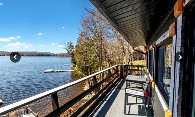 Utterson Cabaña | Waterfront Muskoka Cottage. Hot Tub. Water Toys. Pool Table & all Amenities Inc.