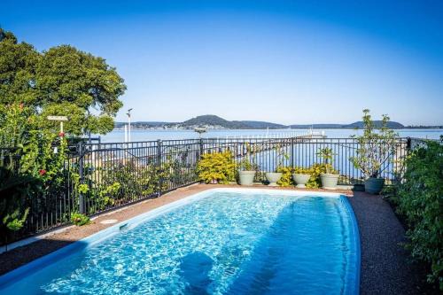 Tascott Casa | Waterfront Oasis at Central Coast