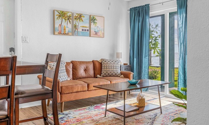 Orlando Beach Apartamento | Waterfront Oasis! Private Pier, Walk to Beach