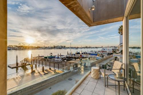 Balboa Island Casa | Waterfront Oasis w Pier Parking & Beach on Island