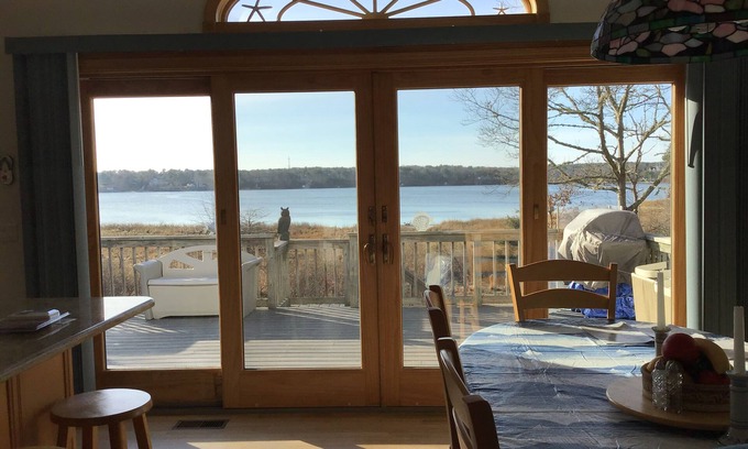 Yarmouth Port Casa | Waterfront Bass River Home, 4 habitaciones, 3 baños completos, Cen. C.A.