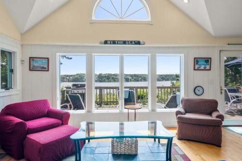 South Dennis Casa | Waterfront on Follins Pond