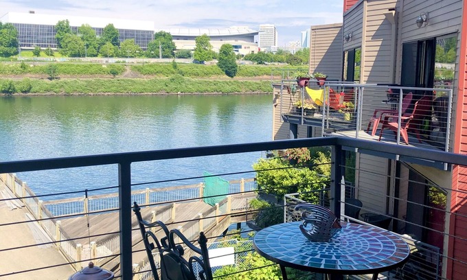 Pearl District Condominio | Waterfront Pearl, Great Views, w/ dedicated Parking
