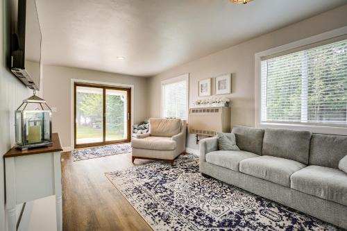 Pelican Lake Casa | Waterfront Pelican Lake Cottage with Lake Access!