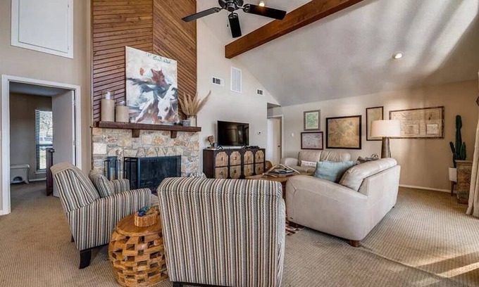 Graford Casa | Waterfront Possum Kingdom Lake Family Home