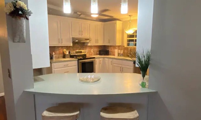 Jarreau Casa | Waterfront property w/ private pool ,PARTY BARGES AVAILABLE ON REQUEST