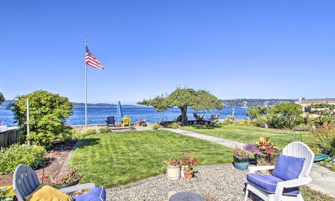 University Place Casa | Waterfront Puget Sound Retreat: Steps to Beach!