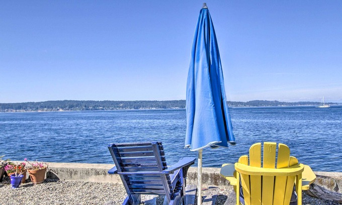 University Place Cabaña | Waterfront Puget Sound Retreat: Steps to Beach!