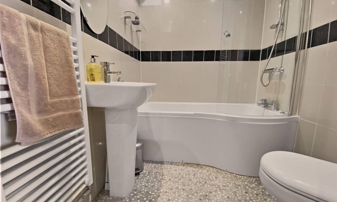Gosport Apartamento | Waterfront Quay - Apartamento de 2 dormitorios con vistas al puerto para 4 personas (+2)
