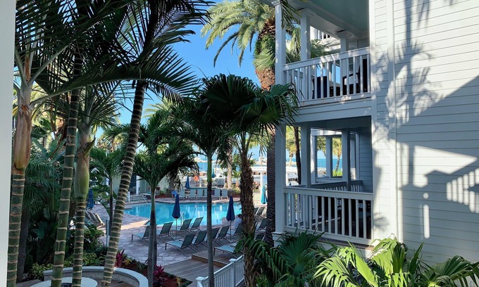Truman Annex Complejo | Waterfront Resort, Songwriter’s Fest, Old Town, Sleeps 2, Swimming Pool, Hot Tub