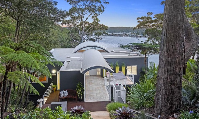 Daleys Point Casa | Waterfront Retreat at Daleys Point