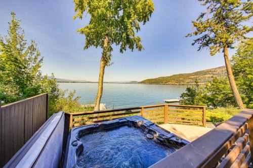 Sandpoint Casa | Waterfront Sagle Retreat with Hot Tub and Fireplace