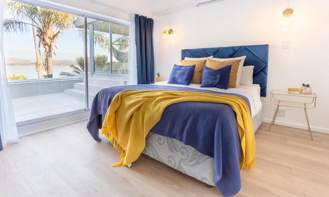 Kosmos Casa | Waterfront Serenity View