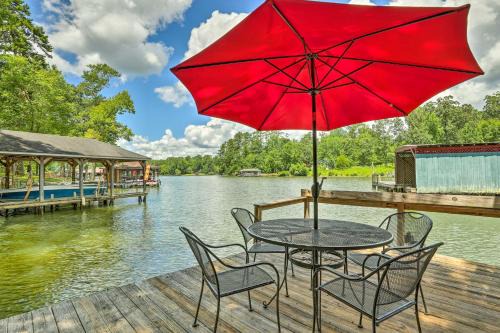 Hardwick Casa | Waterfront Sparta Gem with Fire Pit and Kayak!