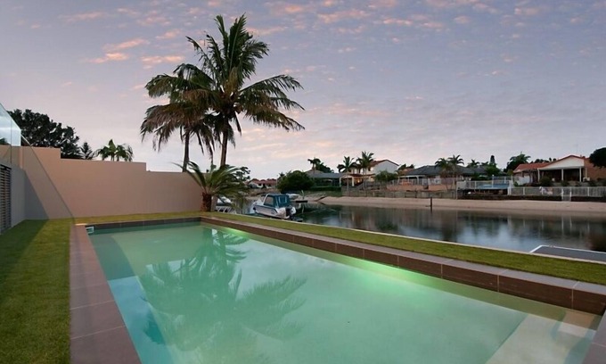 Mermaid Waters Casa | VIVIENDAS DE VACACIONES ELITE - ESPLENDOR FRENTE AL AGUA