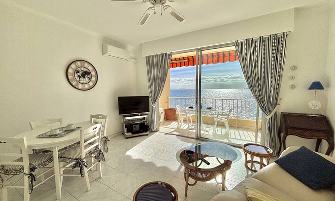 Le Ricanto Apartamento | Estudio a pie de playa, aire acondicionado, terraza, Wi-Fi incluido en Ajaccio