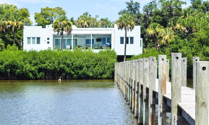 Merritt Island Casa | Waterfront Sunset View Home W/Pool. King bed