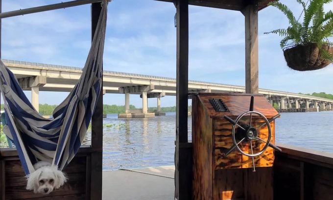 Sanford Alquiler De Eote | Waterfront Tiny Houseboat Log Cabin