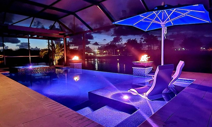 Ellenton Casa | Waterfront Tropical Sanctuary