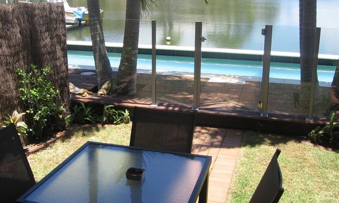 Mooloolaba Apartamento | Frente al Villa 1 - Pet Friendly Patio