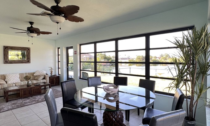 Warm Mineral Springs Casa | Waterfront Villa at Warm Mineral Springs