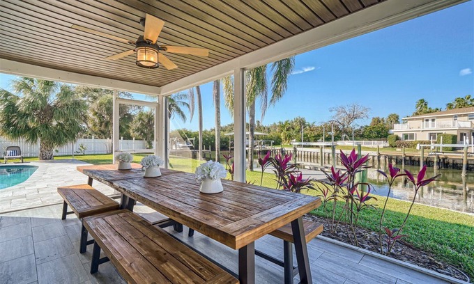 Bay Crest Park Casa | Waterfront w/ Heated Pool. Kayak out to the Tampa Bay