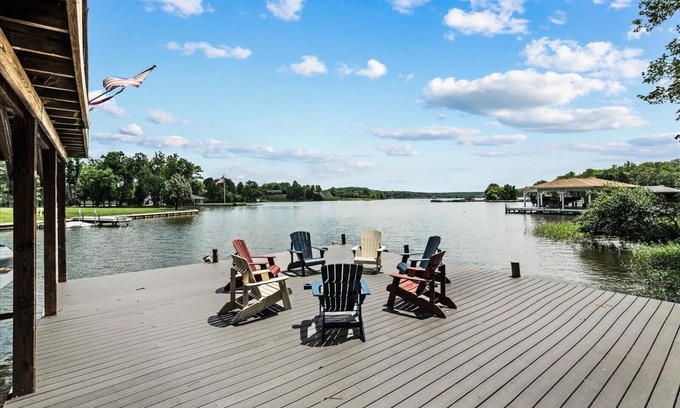 Livingston Casa | Waterfront w/ room to gather & beautiful lake views! Lakeside firepit w/ swings